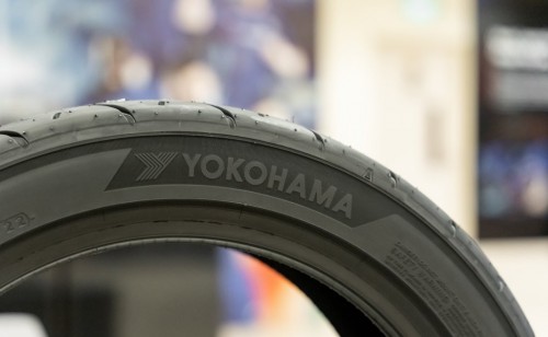 Yokohama Advan Neova AD09