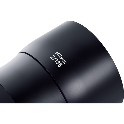 Carl Zeiss 135mm f/2.0 Milvus