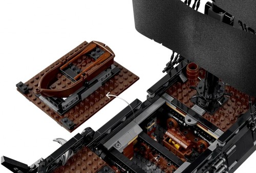 Lego Captain Jack Sparrows Pirate Ship 10365