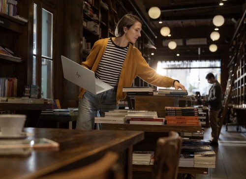 HP OmniBook 7 14-fs0000