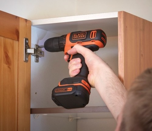 Дрель/шуруповерт Black&Decker BDCDD12B