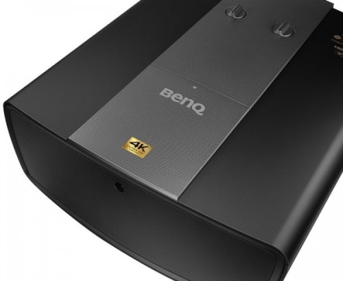 BenQ W11000