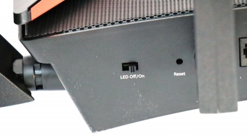 NETGEAR XR700