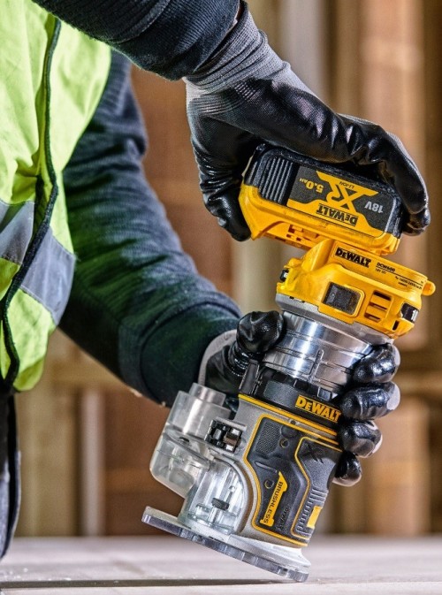 DeWALT DCW604NT