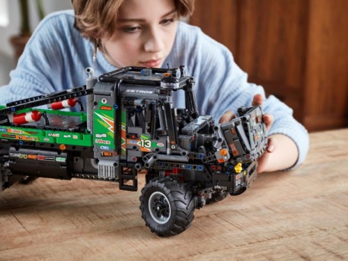 Lego 4x4 Mercedes-Benz Zetros Trial Truck 42129