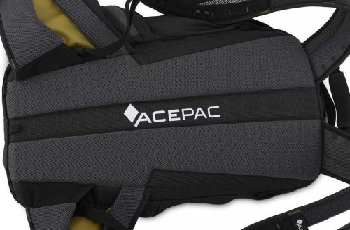 Acepac Flite 15