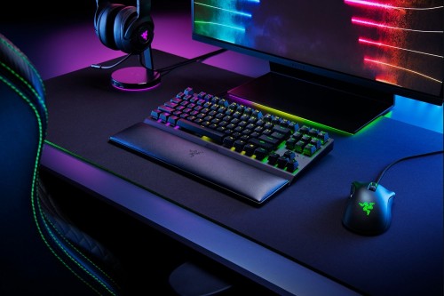 Razer Ergonomic Wrist Rest for Tenkeyless Keyboards