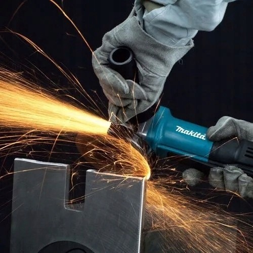 Makita 9558HNR