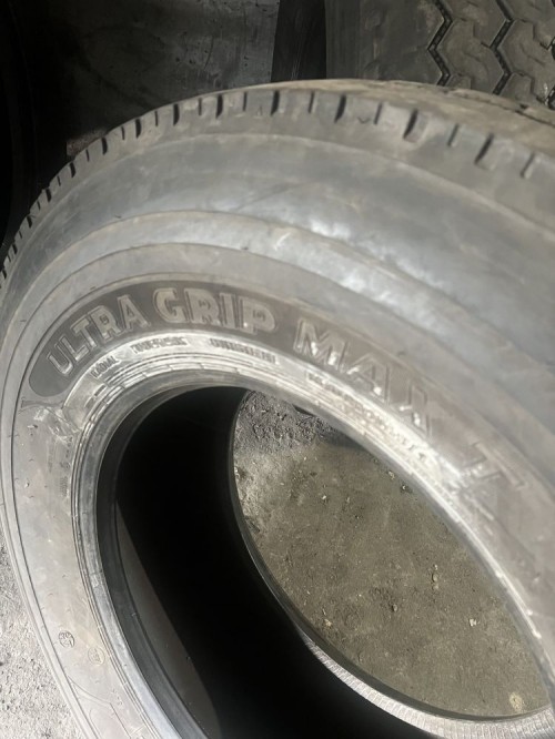 Goodyear Ultra Grip Max T