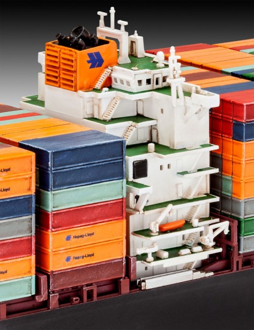 Revell Container Ship Colombo Express (1:700)