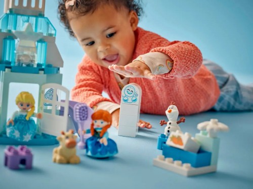 Lego Anna and Elsas Frozen Castle Party 10455