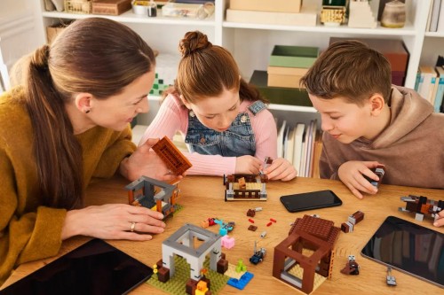 Lego The Pillager Outpost and Ravager 21278
