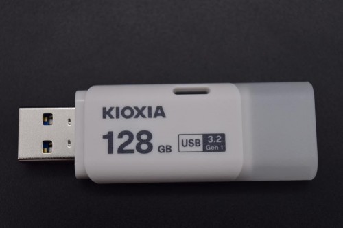 KIOXIA U301