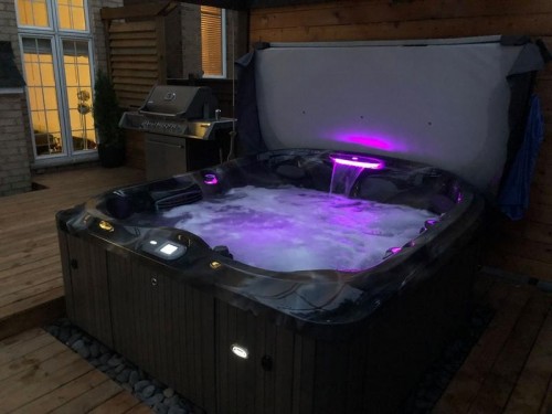 Jacuzzi J-435 213x213