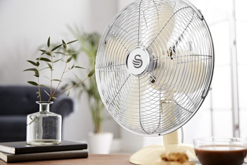 SWAN Retro 12 Inch Desk Fan