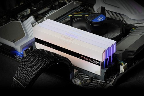 Team Group Xtreem ARGB White DDR4 1x16Gb