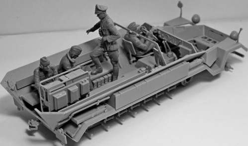 ICM Sd.Kfz. 247 Ausf.B with Crew (1:35)