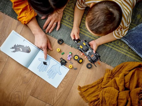 Lego Batmobile Pursuit Batman vs. The Joker 76264