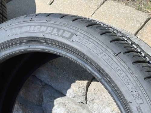 Michelin Pilot Sport All Season 4