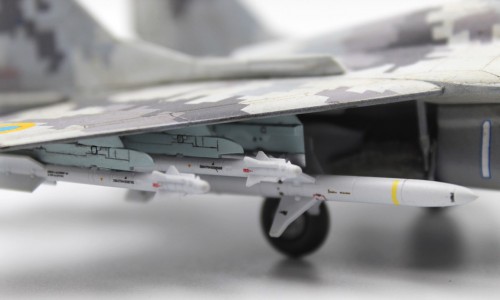 ICM Radar Hunter (1:72)