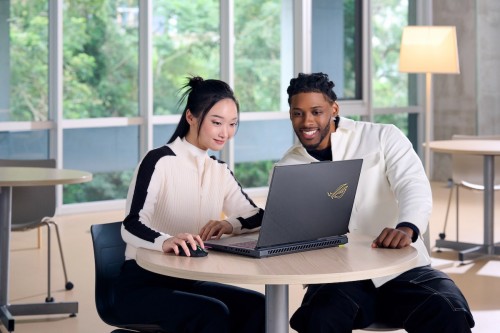 Asus ROG Strix G18 (2025) G814FM