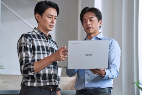 Asus ExpertBook CX54 Chromebook Plus CX5403CMA