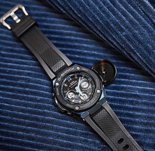 Casio GST-W300G-1A2ER