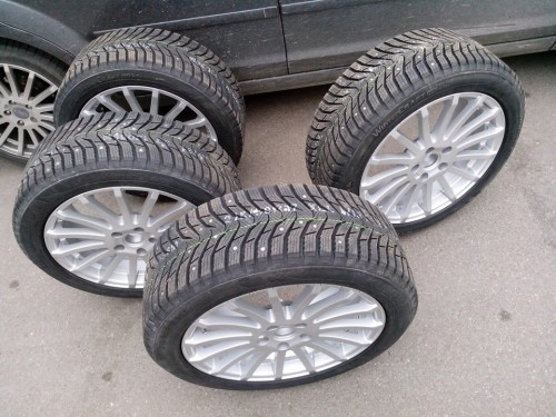 Kumho WinterCraft Ice Wi31