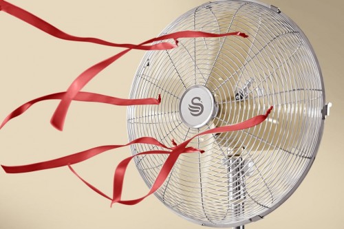 SWAN Retro 16 Inch Stand Fan