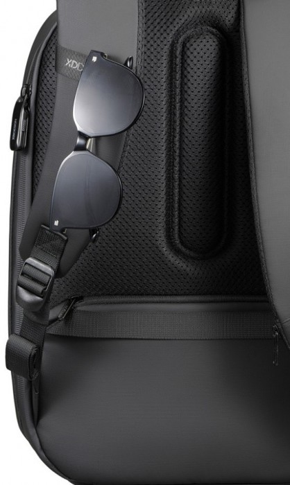 XD Design Edge 17L