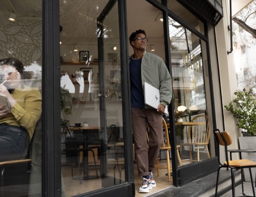 HP OmniBook 7 17-dc0000