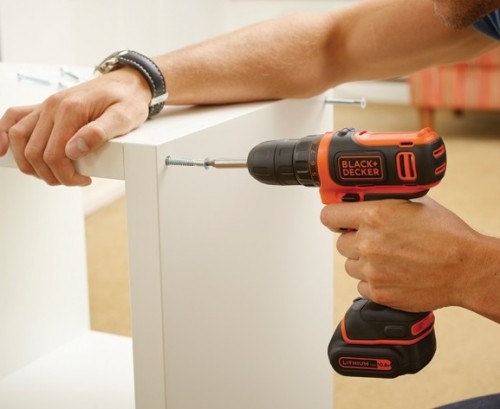 Дрель/шуруповерт Black&Decker BDCDD12B