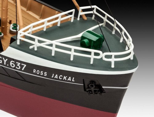 Revell Northsea Fishing Trawler (1:142)