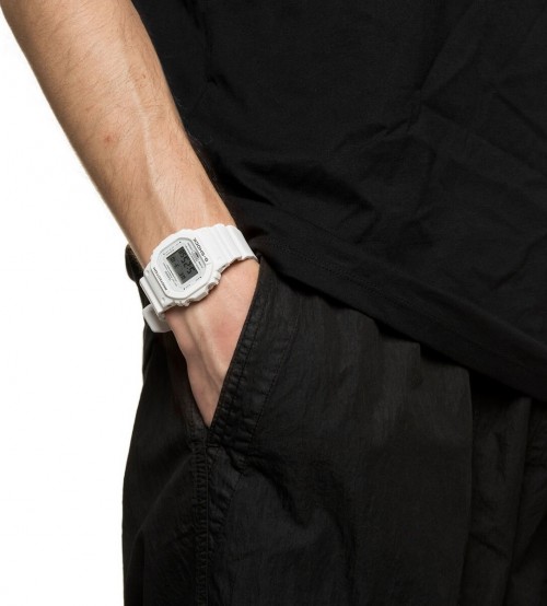 Casio DW-5600MW-7