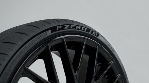 Pirelli PZero E