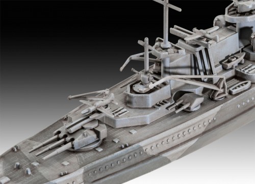 Revell Battleship Gneisenau (1:1200)