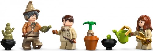 Lego Hogwarts Castle Herbology Class 76445