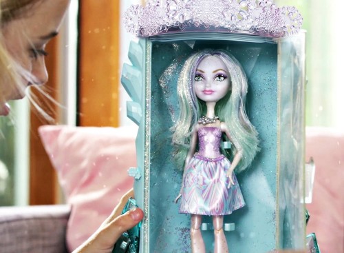 Ever After High Epic Winter Winter Sparklizer DLB39