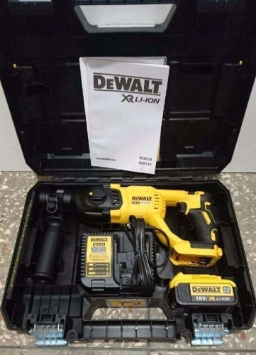 DeWALT DCH133M1