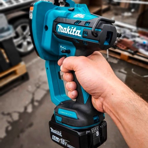 Makita DSC102Z