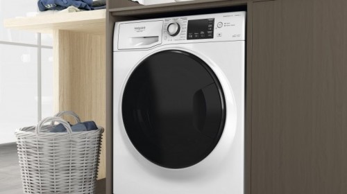 Hotpoint-Ariston NDB 10570 DA