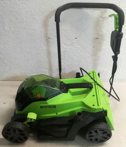 Greenworks GD24LM33