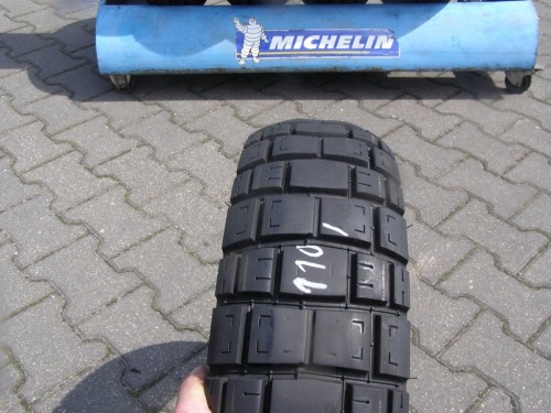 CST Tires CM-AD01