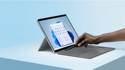 Microsoft Surface Pro 9 Signature Type Cover