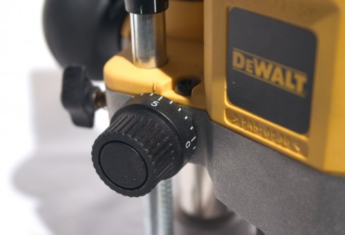 DeWALT DW621