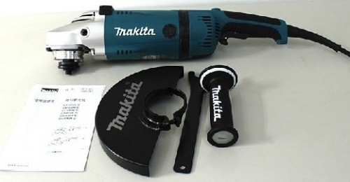 Makita GA7030R