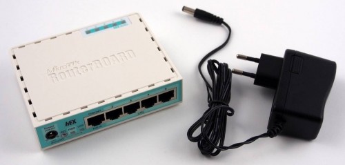 MikroTik hEX RB750Gr3