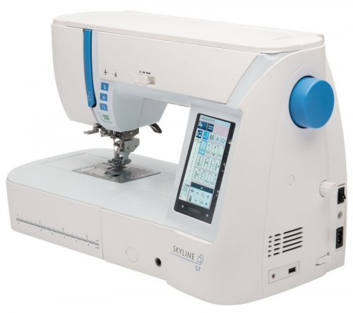 Janome Skyline S7