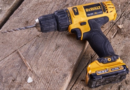 DeWALT DCD716D2