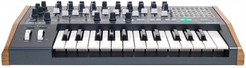 Arturia MiniBrute 2